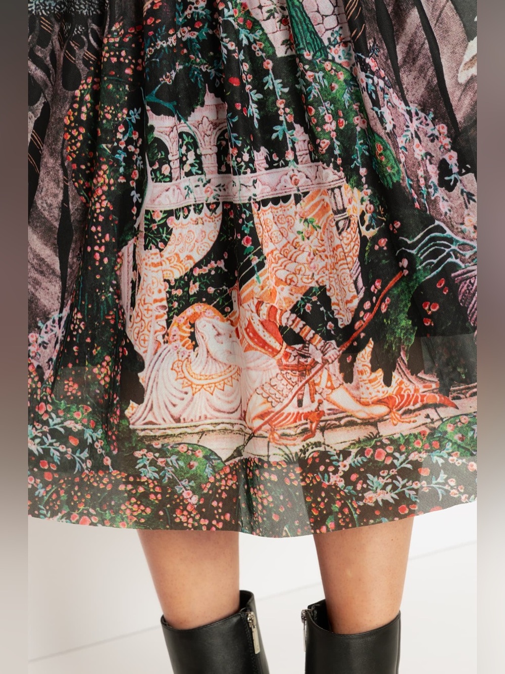 Rare BlackMilk | Nielsen Sleeping Beauty Midaxi Dress - Picture 4 of 12